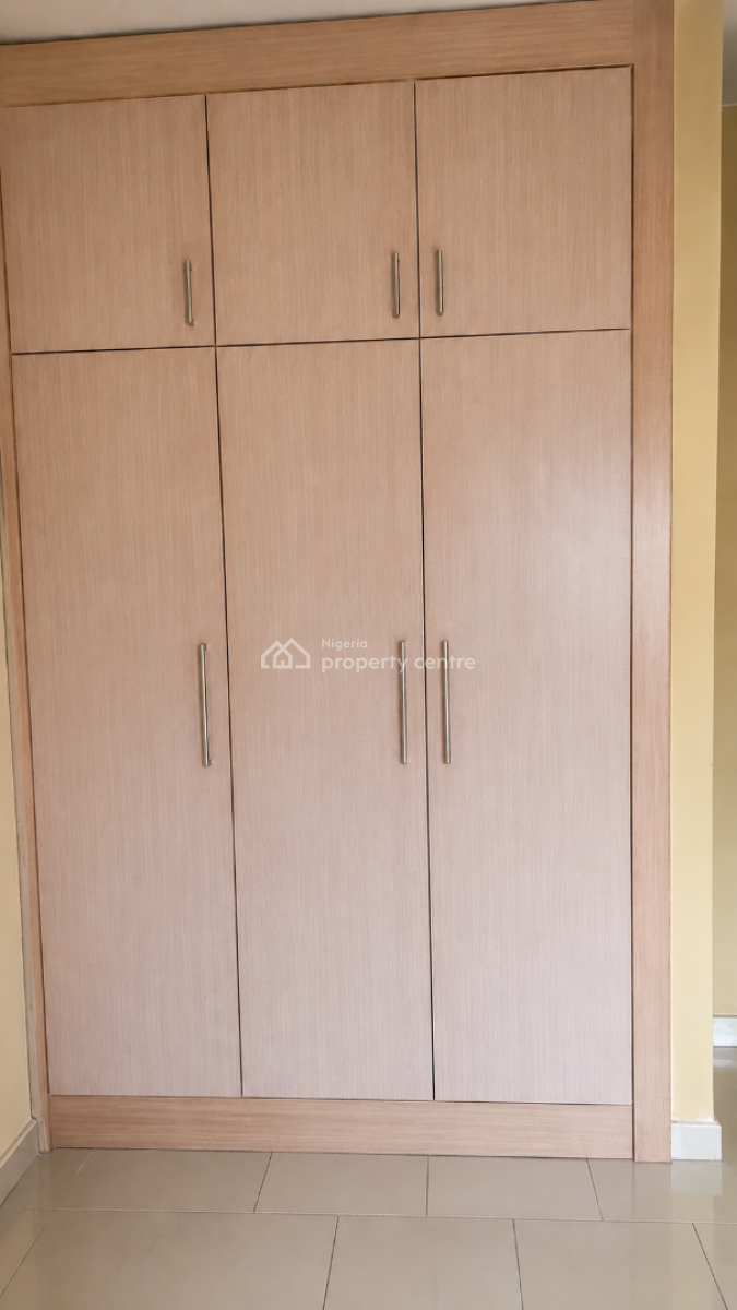 a Nice Room in a Shared Apartment, Off Alaguntun, Ilaje, Ajah, Lagos, Self Contain (single Rooms) for Rent