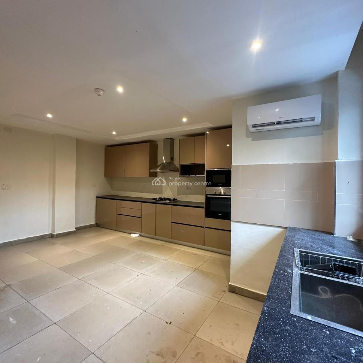 Spacious 2bedroom Luxury Apartment, Lekki Phase 1, Lekki, Lagos, Flat / Apartment for Sale