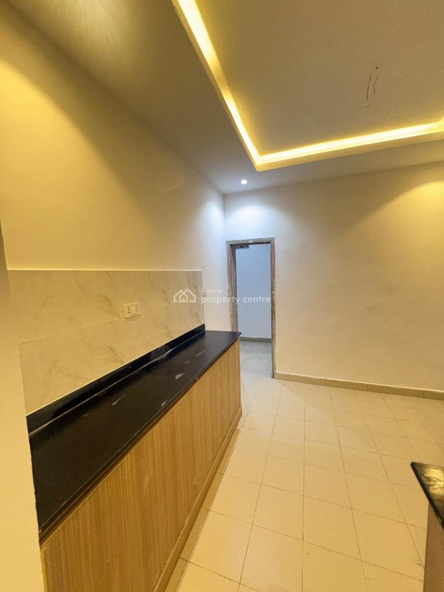 1 Bedroom/mini Flat, Ikota Villa Estate, Lekki Phase 1, Lekki, Lagos, Mini Flat (room and Parlour) for Rent