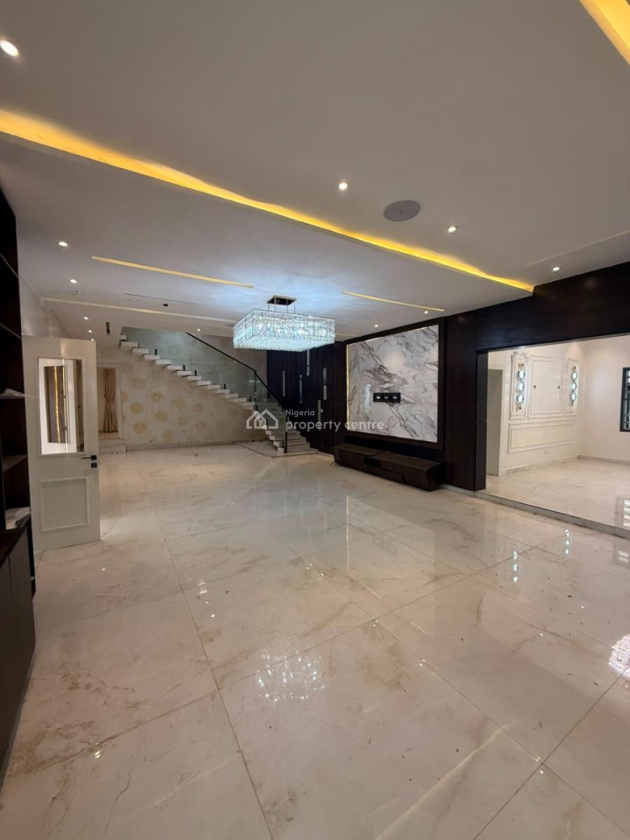6bedroom Fully Detached Duplex with 2rooms Bq &sitting Rooms, Guzape, Guzape District, Abuja, Detached Duplex for Sale