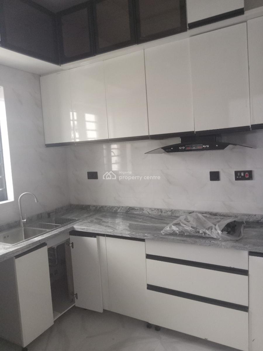 Excellent 2-bedroom Apartment in an Estate in a Serene Environment., Ogonbo, Ogombo, Ajah, Lagos, Flat / Apartment for Sale