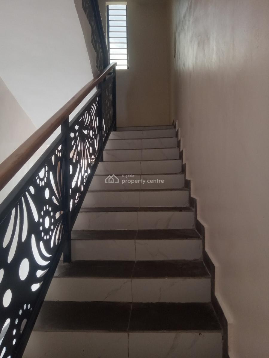 Excellent 2-bedroom Apartment in an Estate in a Serene Environment., Ogonbo, Ogombo, Ajah, Lagos, Flat / Apartment for Sale