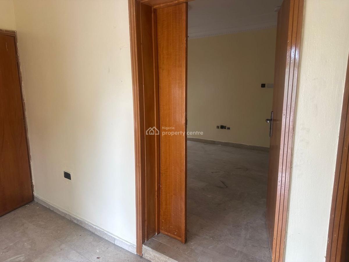 Well Maintained 5 Bedroom Semi Detached Duplex with a Room Bq, Lekki Phase 1, Lekki Phase 1, Lekki, Lagos, Commercial Property for Rent