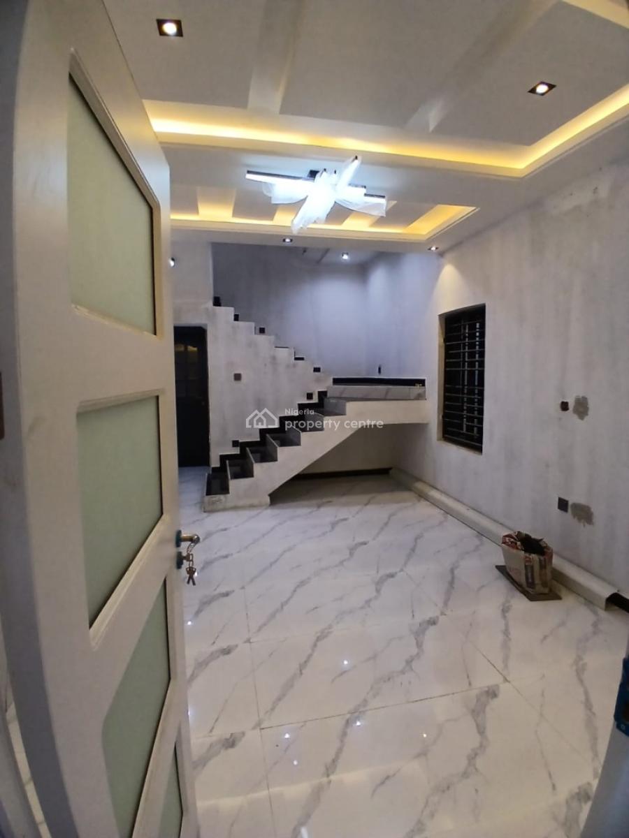 Seif Compound 3 Bedroom Duplex with Bq, Gra Phase 2, Magodo, Lagos, Semi-detached Duplex for Rent