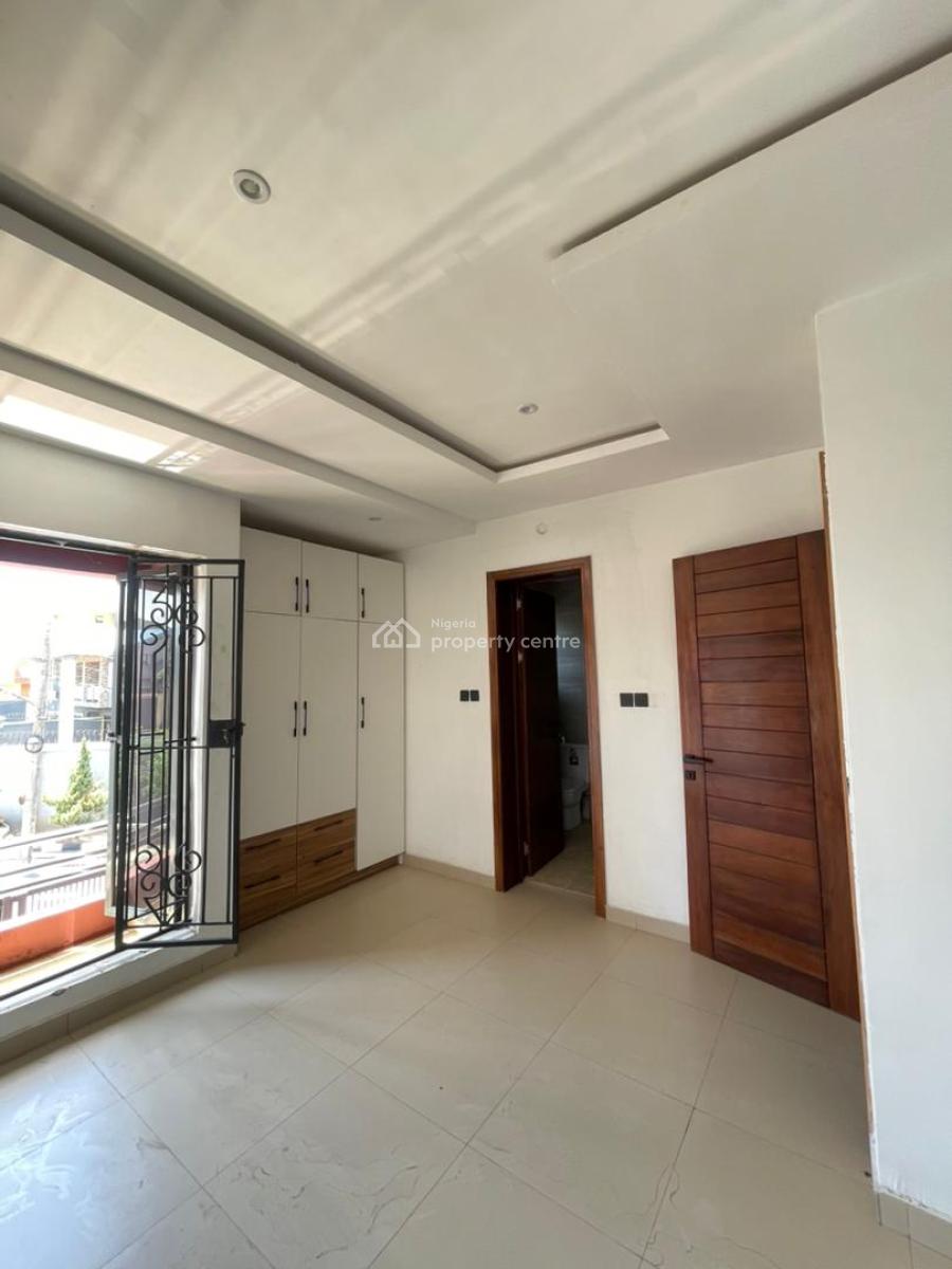 4 Bedroom Semi Detached Duplex, Gra Phase 1, Magodo, Lagos, Semi-detached Duplex for Sale