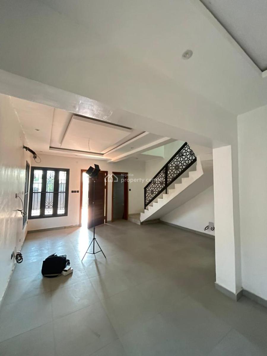 4 Bedroom Semi Detached Duplex, Gra Phase 1, Magodo, Lagos, Semi-detached Duplex for Sale