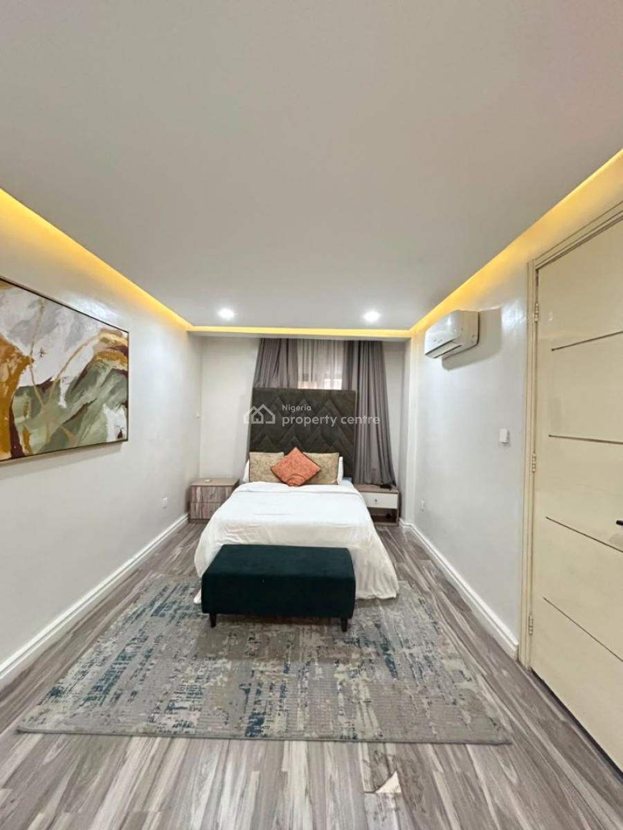 Beautiful 3 Bedroom Apartment with Bq and Swimming Pool, Victoria Island (vi), Lagos, Flat / Apartment for Rent