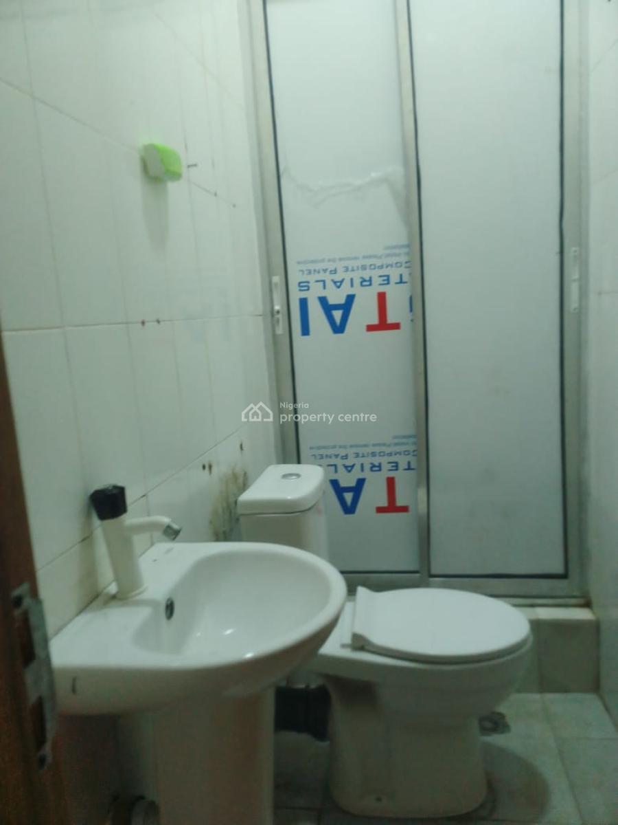 Clean Self Serviced 2 Bedroom Flat, New Road Alpha Beach Road, Lekki, Lagos, Flat / Apartment for Rent
