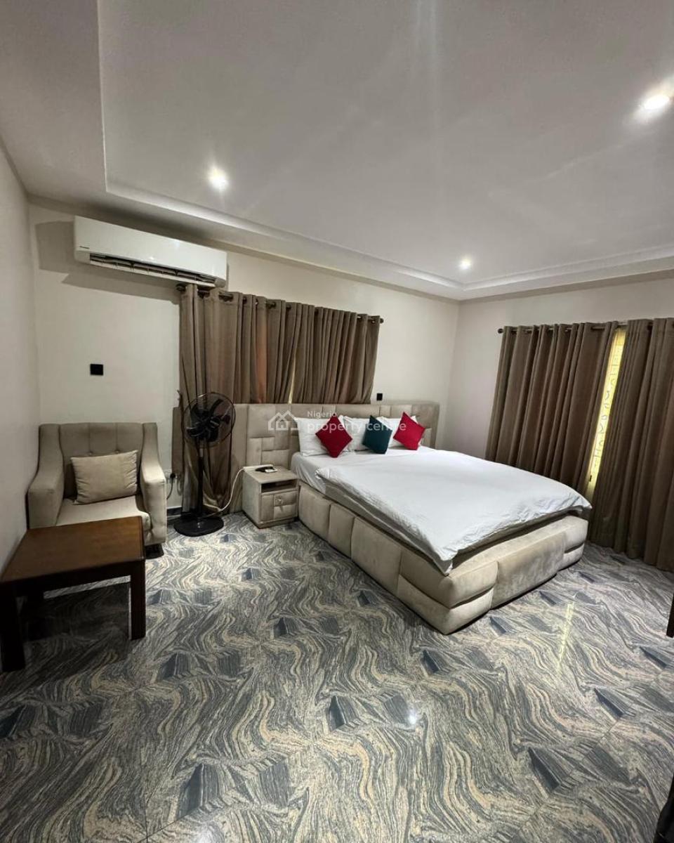 Beautifully Furnished Luxury 3bedrooms Apartment with Pool, Ikate Lekki, Lekki, Lagos, Flat / Apartment for Rent