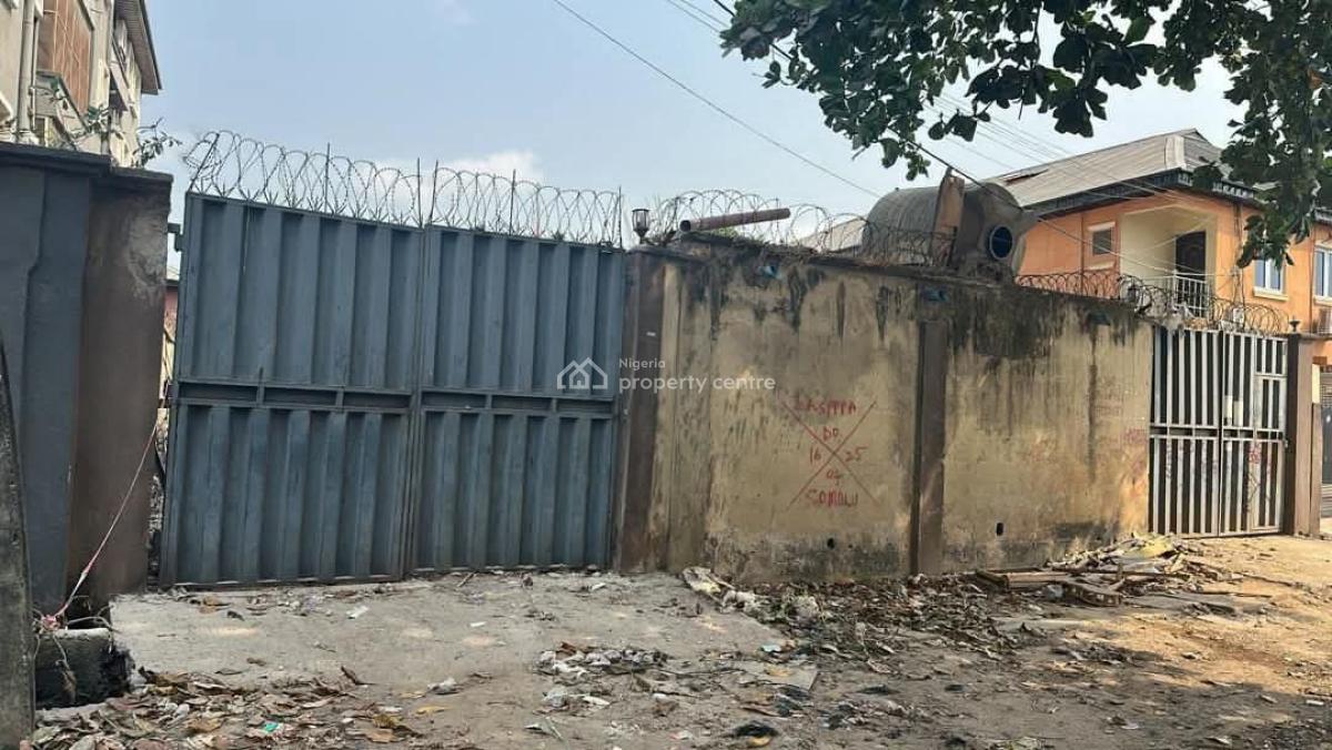 Bareland Measuring 600sqm, Oloja Street, Off Olohunkemi Street, By Bajulaye Road, Shomolu, Lagos, Mixed-use Land for Sale