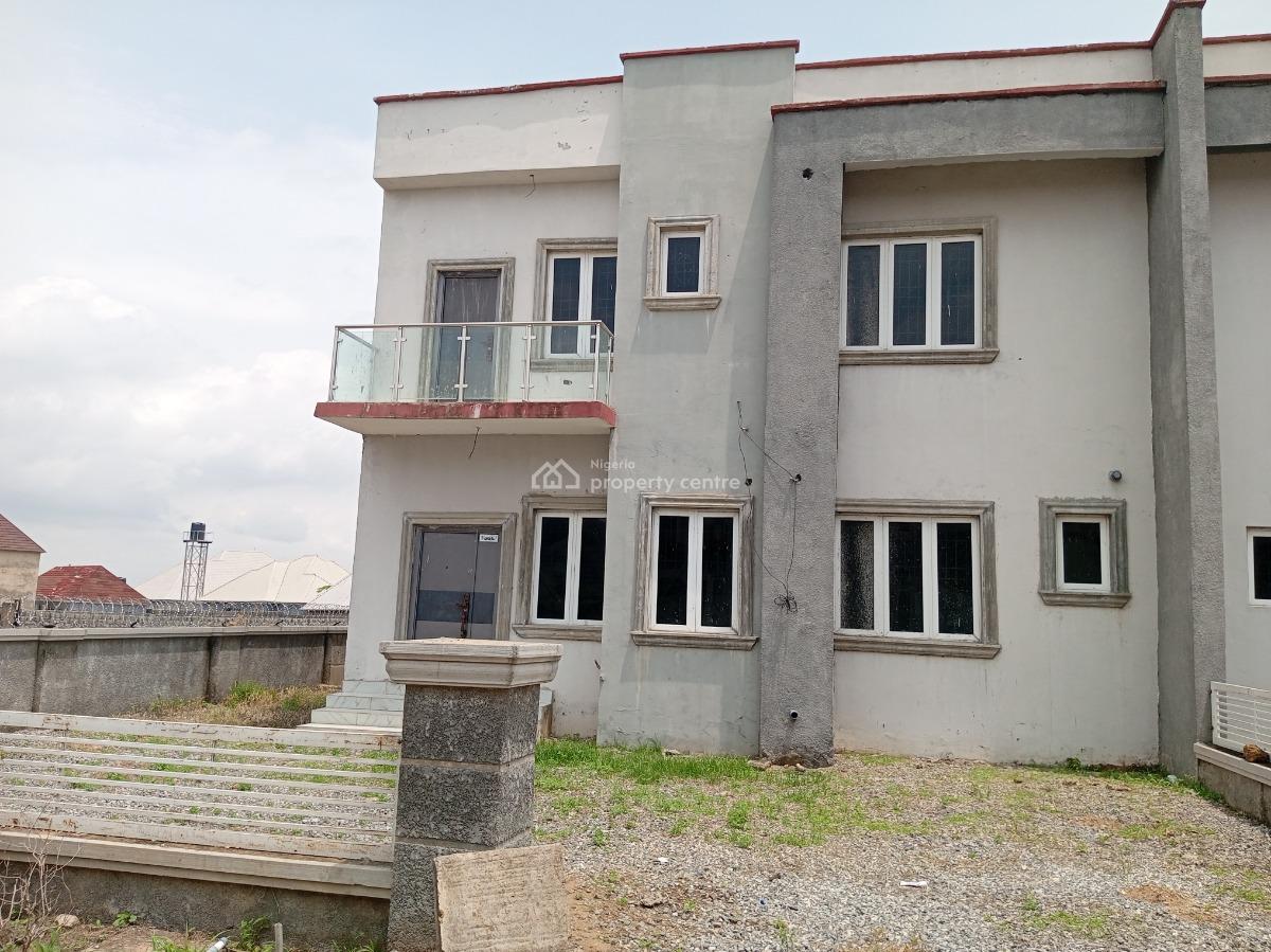 Conner Piece 4bedroom Terrace Duplex at River Park, Cluster5 River Park Estate, Lugbe District, Abuja, Terraced Duplex for Sale