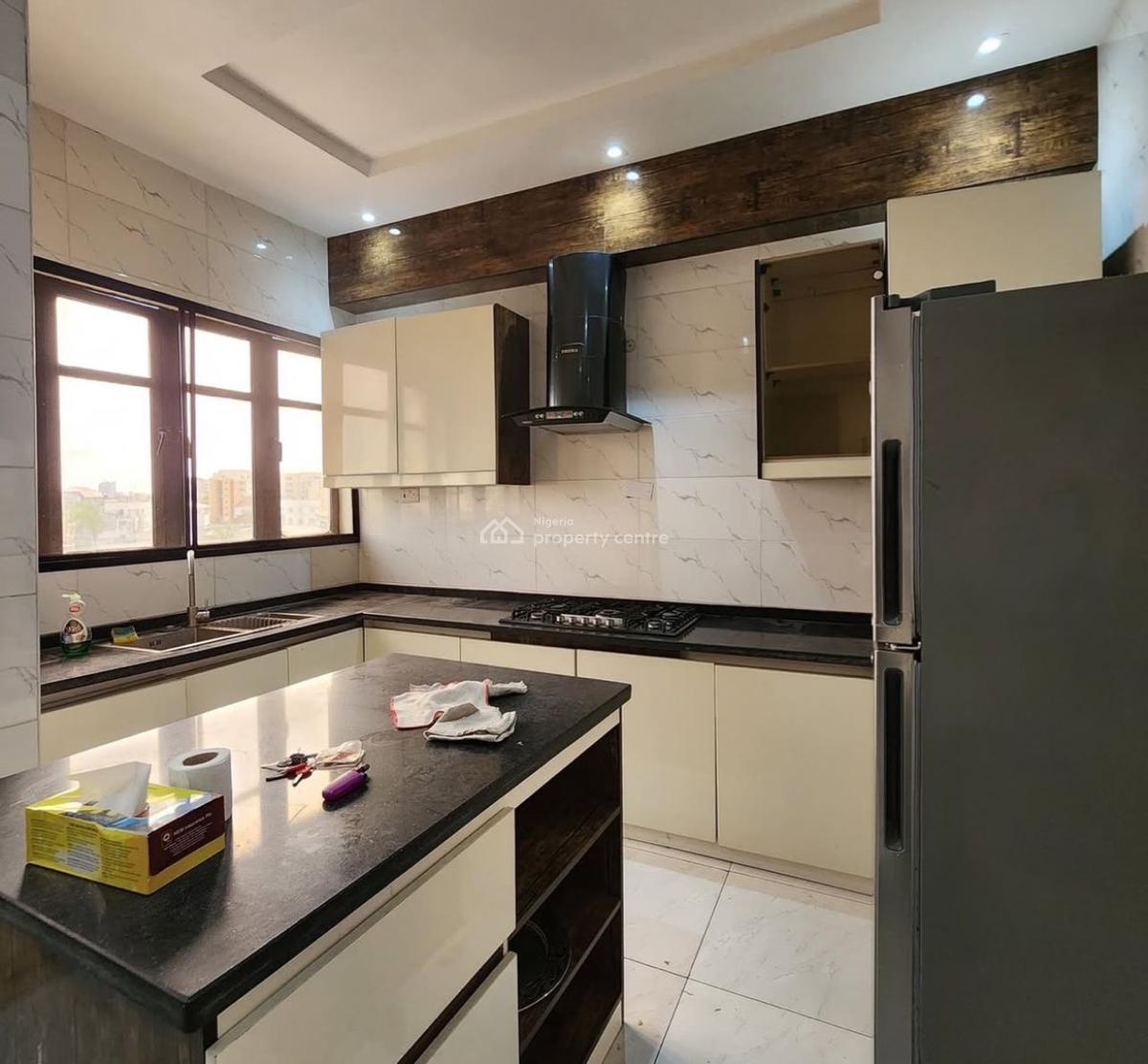 3 Bedroom Apartment in Lekki Phase 1, Lekki Phase 1, Lekki, Lagos, Flat / Apartment for Rent