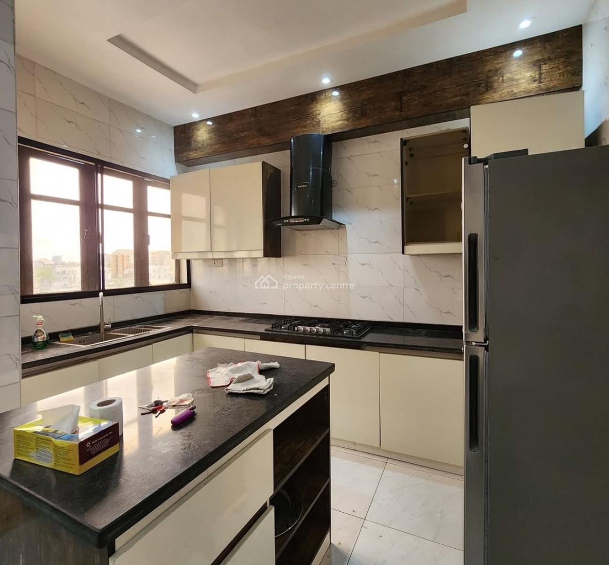 3 Bedroom Apartment in Lekki Phase 1, Lekki Phase 1, Lekki, Lagos, Flat / Apartment for Rent