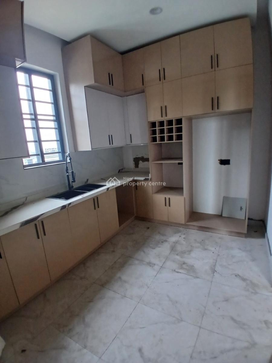 2, Lekki Phase 1, Lekki, Lagos, Flat / Apartment for Rent