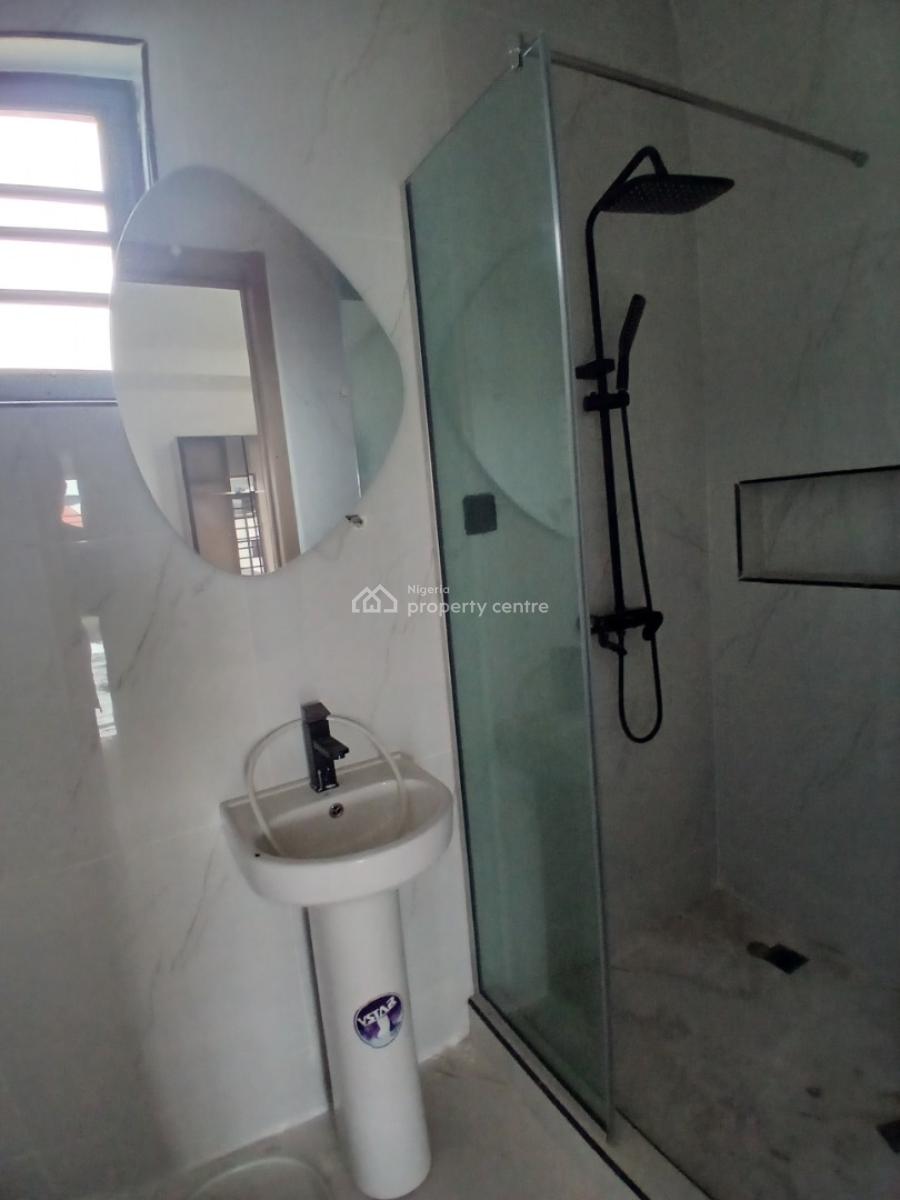 2, Lekki Phase 1, Lekki, Lagos, Flat / Apartment for Rent