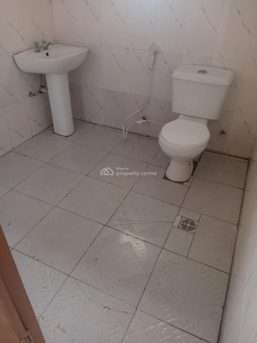 Luxury 3 Bedroom Apartment, Mobile Road, Ilaje, Ajah, Lagos, Flat / Apartment for Rent