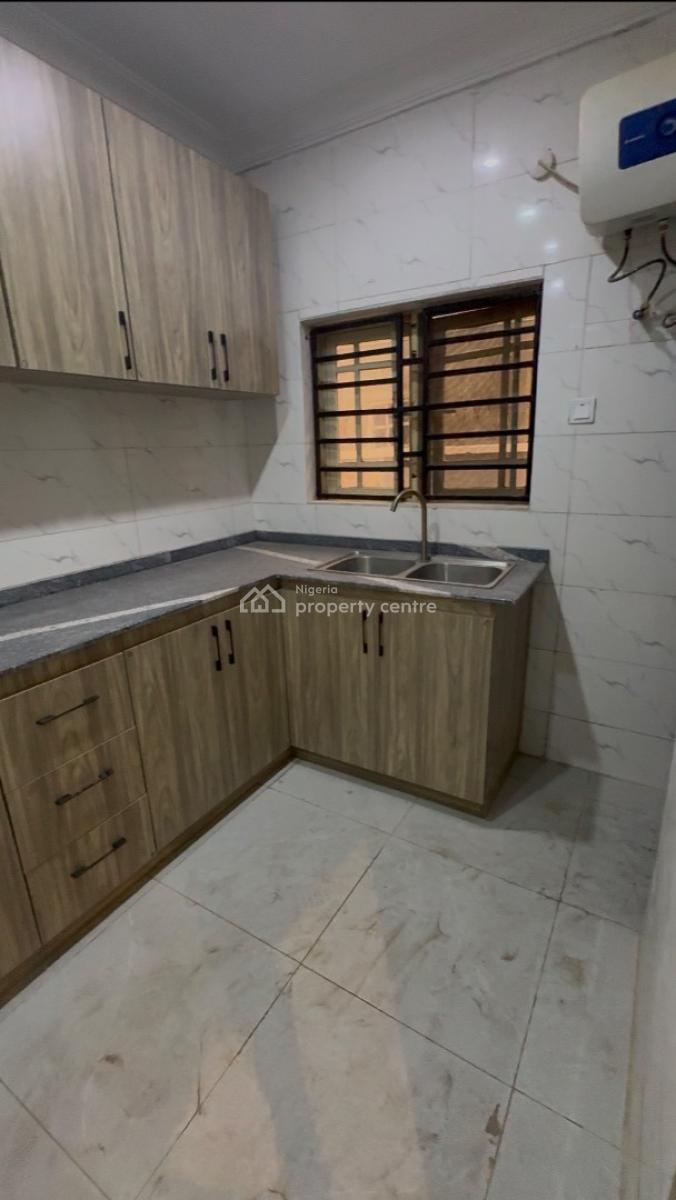 Standard 2-bedroom Bungalow, Von Axis, Lugbe District, Abuja, Semi-detached Bungalow for Rent