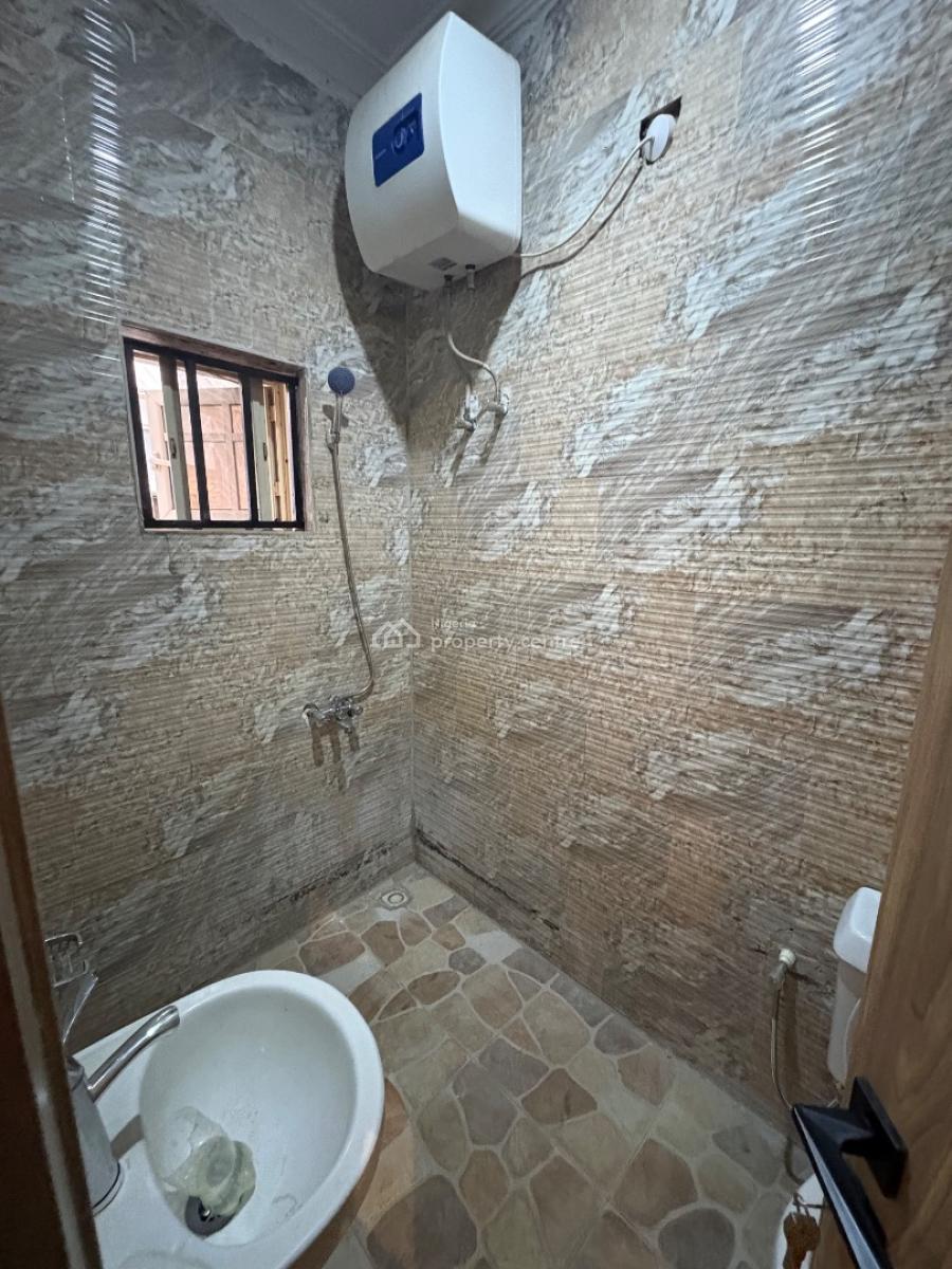 Standard 2-bedroom Bungalow, Von Axis, Lugbe District, Abuja, Semi-detached Bungalow for Rent
