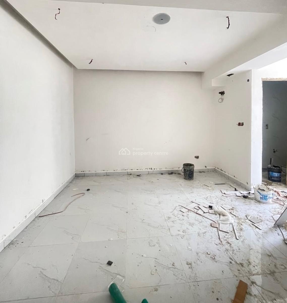 Lovely 2 Bedroom Apartment with Bq, Lekki Phase 1, Lekki Phase 1, Lekki, Lagos, Block of Flats for Sale