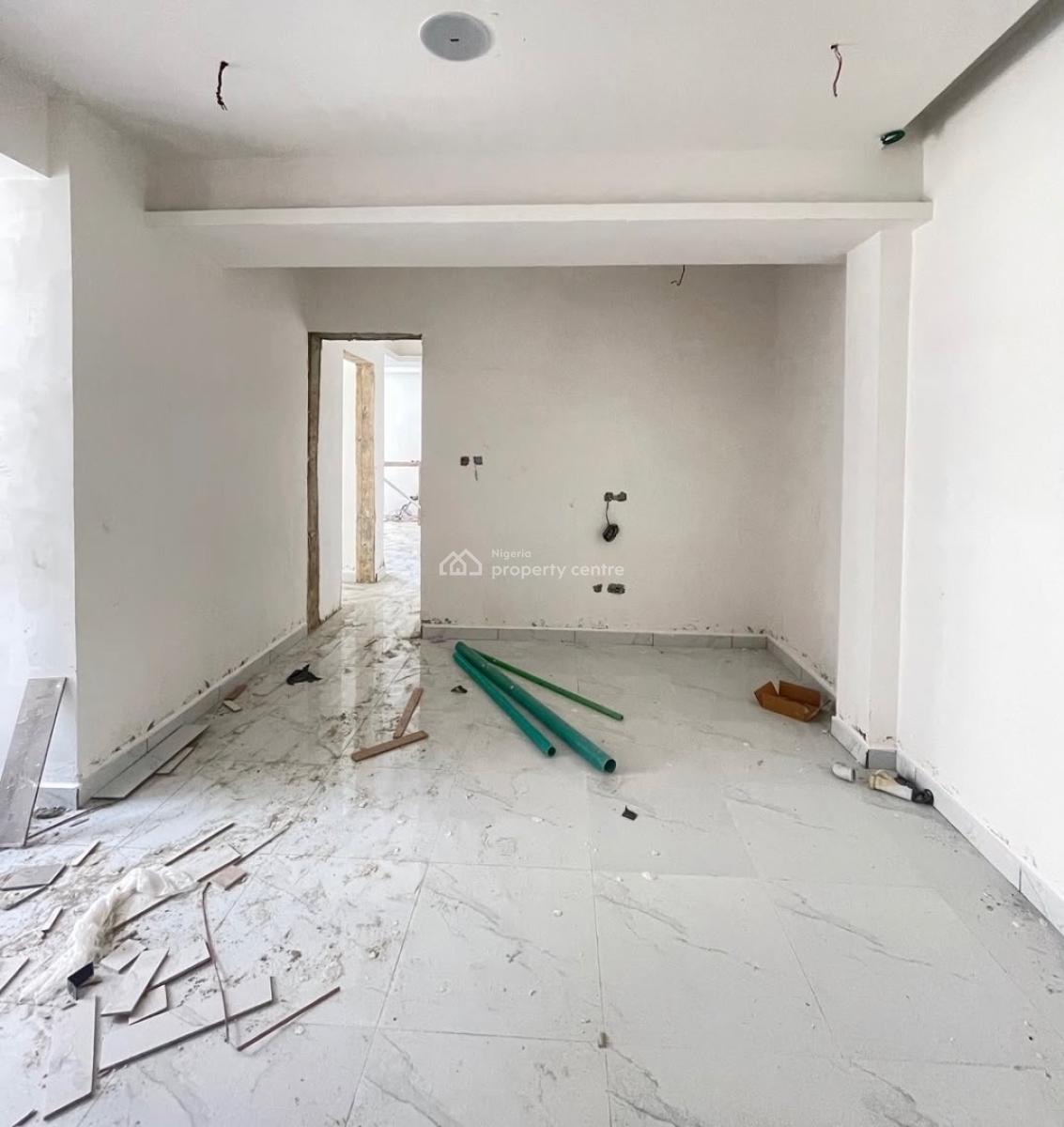 Lovely 2 Bedroom Apartment with Bq, Lekki Phase 1, Lekki Phase 1, Lekki, Lagos, Block of Flats for Sale
