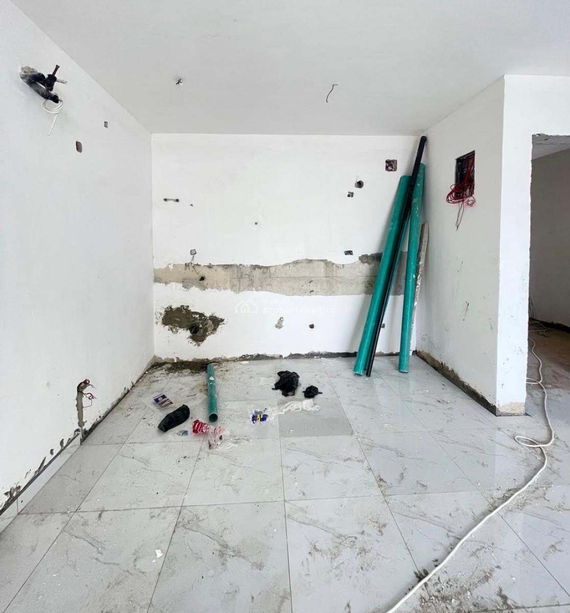 Lovely 2 Bedroom Apartment with Bq, Lekki Phase 1, Lekki Phase 1, Lekki, Lagos, Block of Flats for Sale