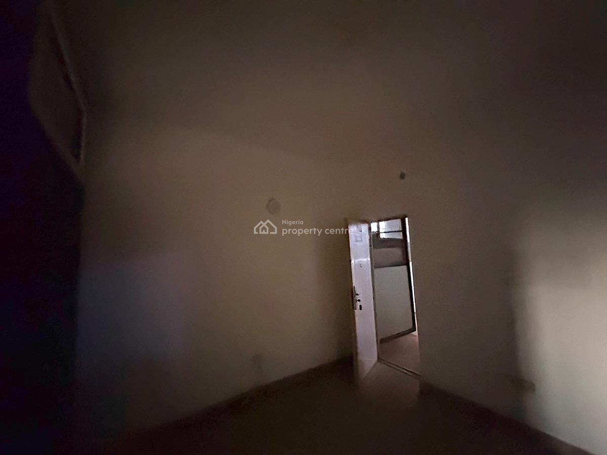 Newly Moved Out 1 Bedroom Flat, Wuse 2, Abuja, Flat / Apartment for Rent