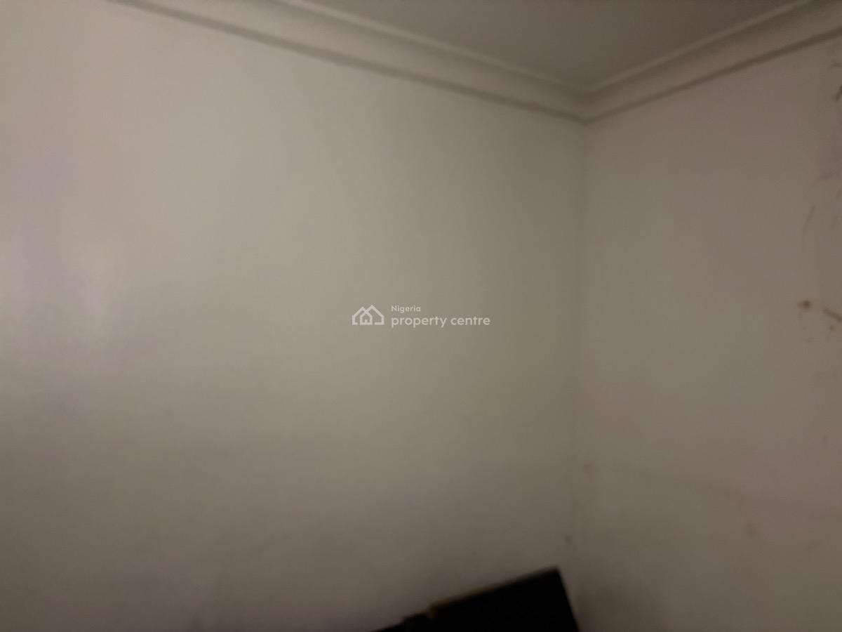 Neatly Renovated 2 Bedroom Flat, Wuse 2, Abuja, Flat / Apartment for Rent