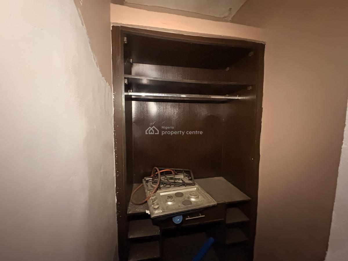 Neatly Renovated 2 Bedroom Flat, Wuse 2, Abuja, Flat / Apartment for Rent