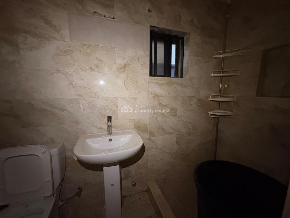 Neatly Renovated 2 Bedroom Flat, Wuse 2, Abuja, Flat / Apartment for Rent
