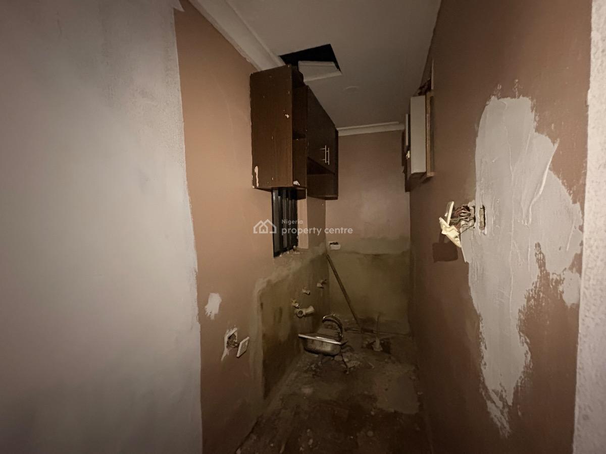 Neatly Renovated 2 Bedroom Flat, Wuse 2, Abuja, Flat / Apartment for Rent