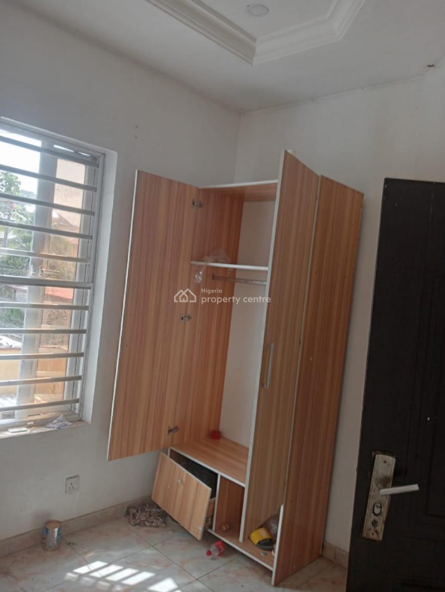 1 Bedroom, Gra Phase 1, Magodo, Lagos, Mini Flat (room and Parlour) for Rent