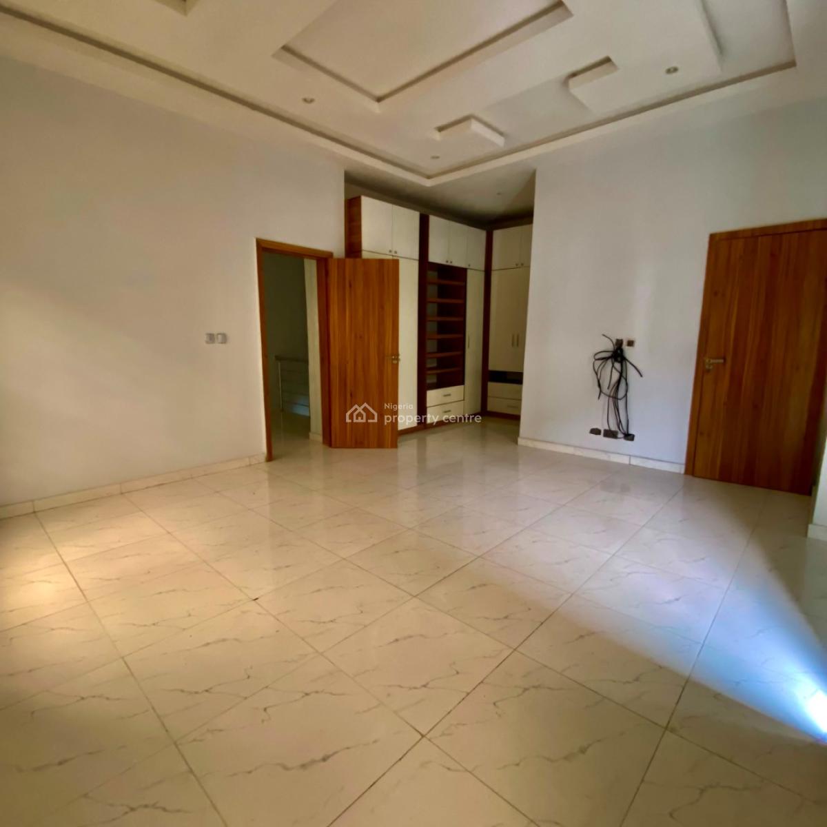 Well Maintained 3 Bedroom, Ikota, Lekki, Lagos, Semi-detached Duplex for Sale