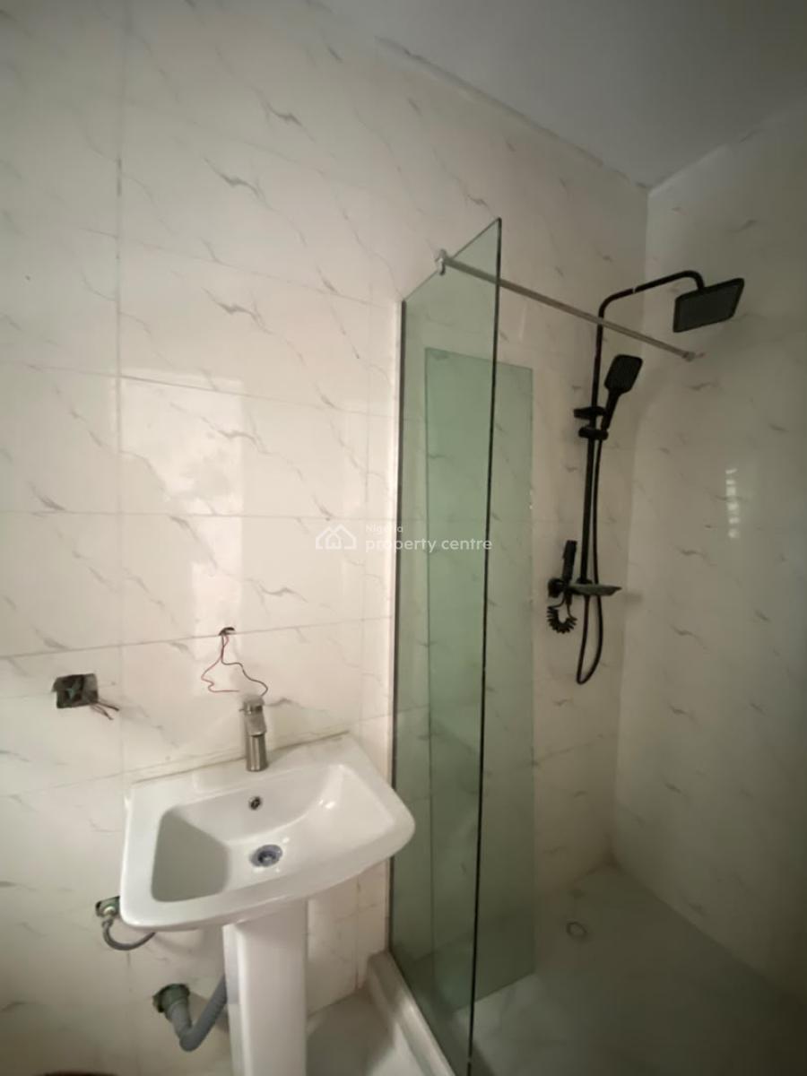 Contemporary 2 Bedroom Apartment with Gym, Abraham Adesanya, Ajah, Lagos, Flat / Apartment for Sale