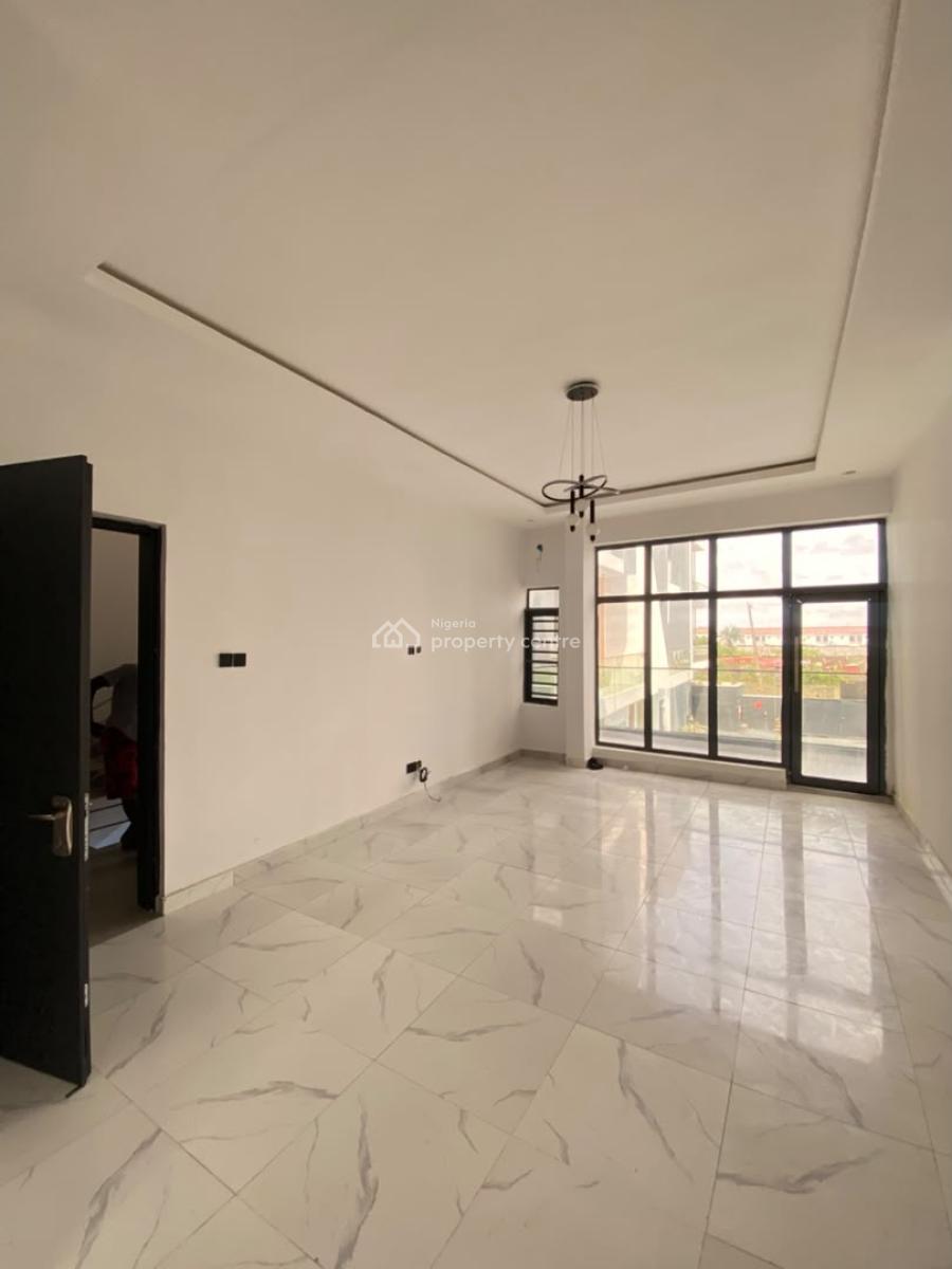 Well-built 2 Bedroom Apartment with Swimming Pool & Gym, Ajah, Lagos, Flat / Apartment for Sale