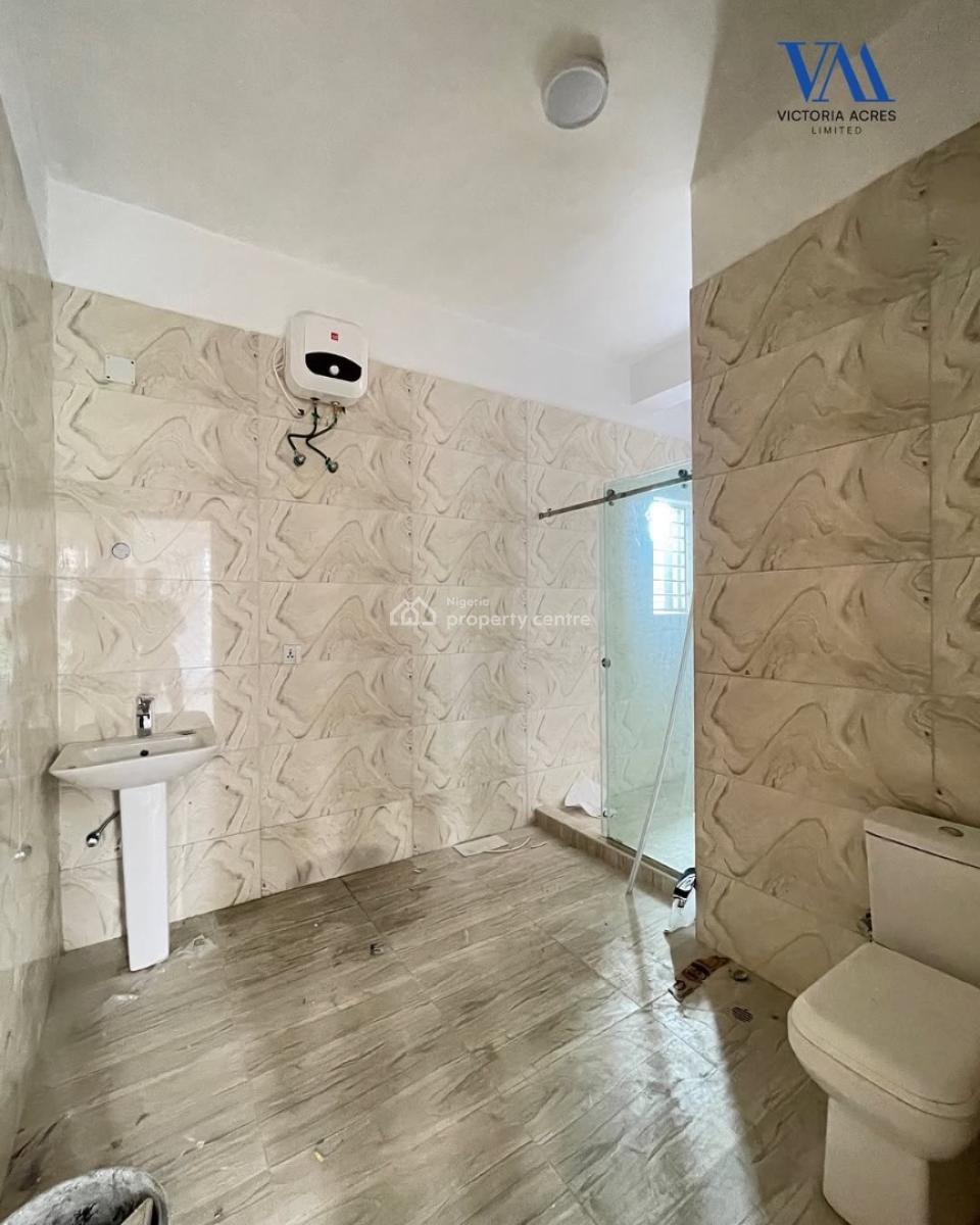 Lovely 3 Bedroom Maisonette with Bq, Lekki Phase 1, Lekki Phase 1, Lekki, Lagos, Detached Duplex for Sale