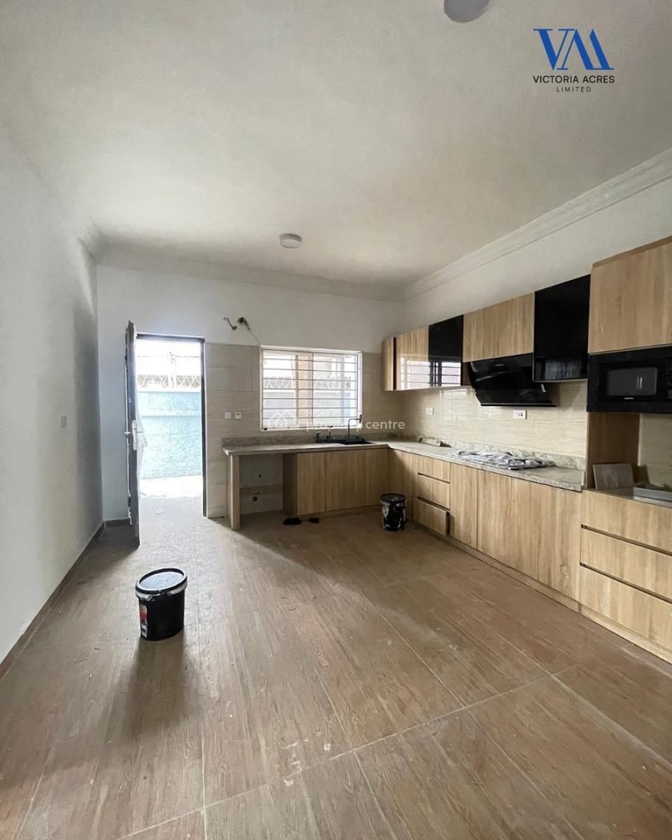 Lovely 3 Bedroom Maisonette with Bq, Lekki Phase 1, Lekki Phase 1, Lekki, Lagos, Detached Duplex for Sale
