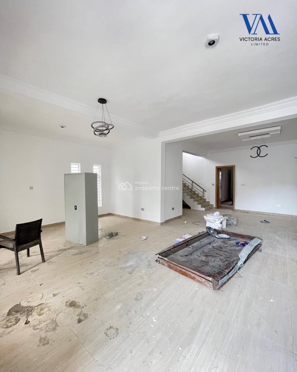 Lovely 3 Bedroom Maisonette with Bq, Lekki Phase 1, Lekki Phase 1, Lekki, Lagos, Detached Duplex for Sale