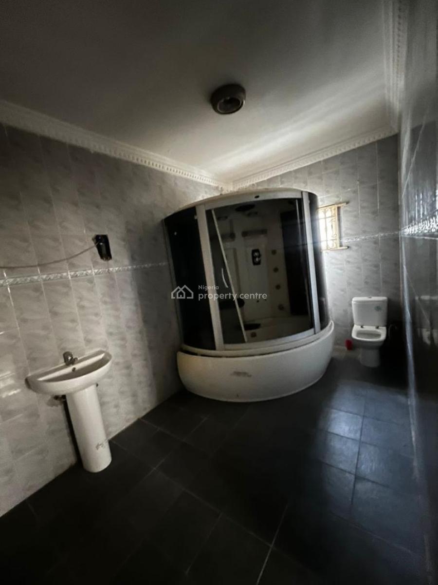 Waterview 8 Bedroom Detached House + Bq, Vgc, Lekki, Lagos, Detached Duplex for Sale