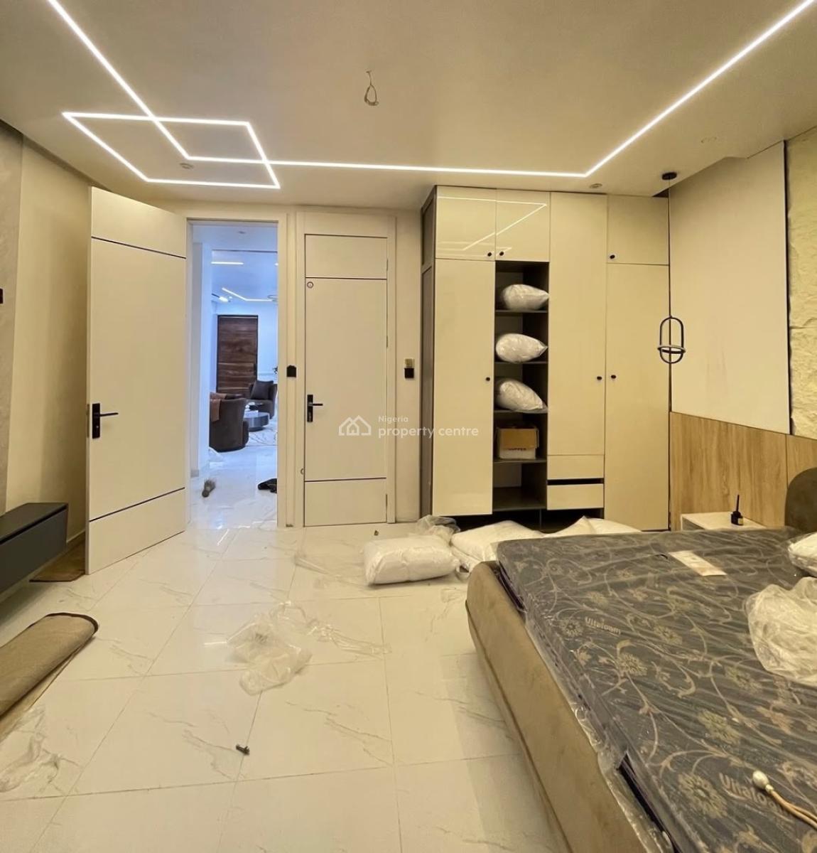 Lovely 3 Bedroom Apartment with Bq, Lekki Phase 1, Lekki Phase 1, Lekki, Lagos, Block of Flats for Sale