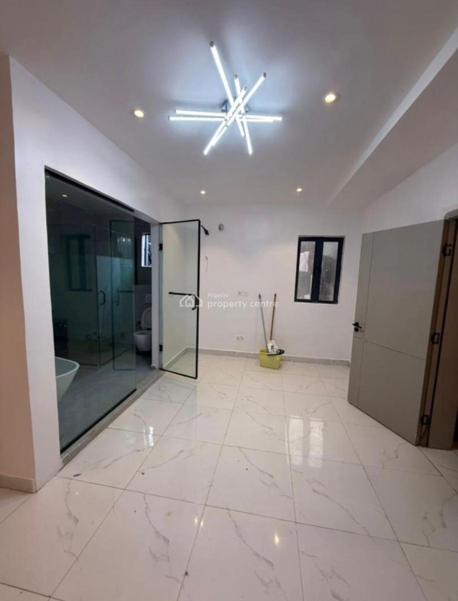 One Bedroom Apartment, Phase 1, Lekki, Lagos, Flat / Apartment for Sale