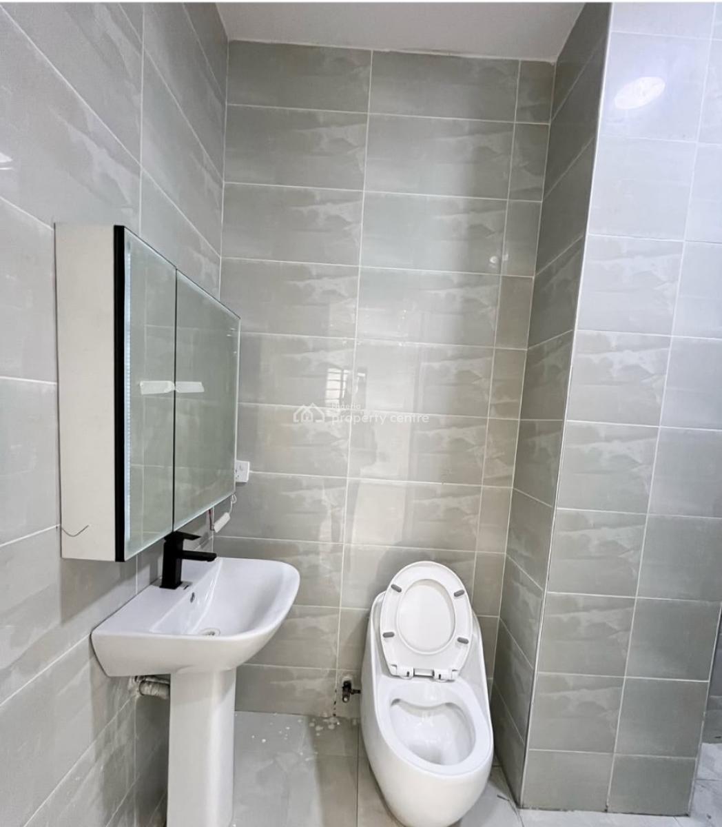 Newly Built 3 Bedroom Apartment, Lekki Phase 1, Lekki, Lagos, Flat / Apartment for Rent