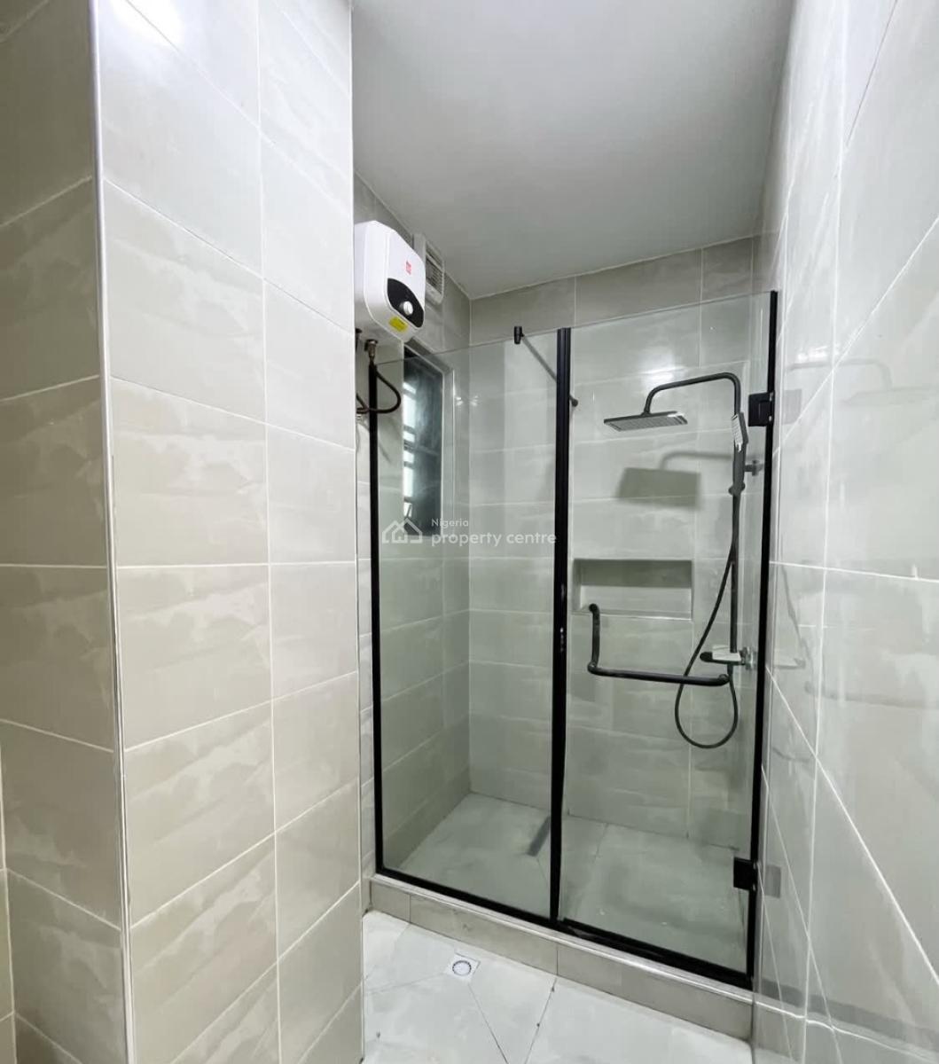Newly Built 3 Bedroom Apartment, Lekki Phase 1, Lekki, Lagos, Flat / Apartment for Rent