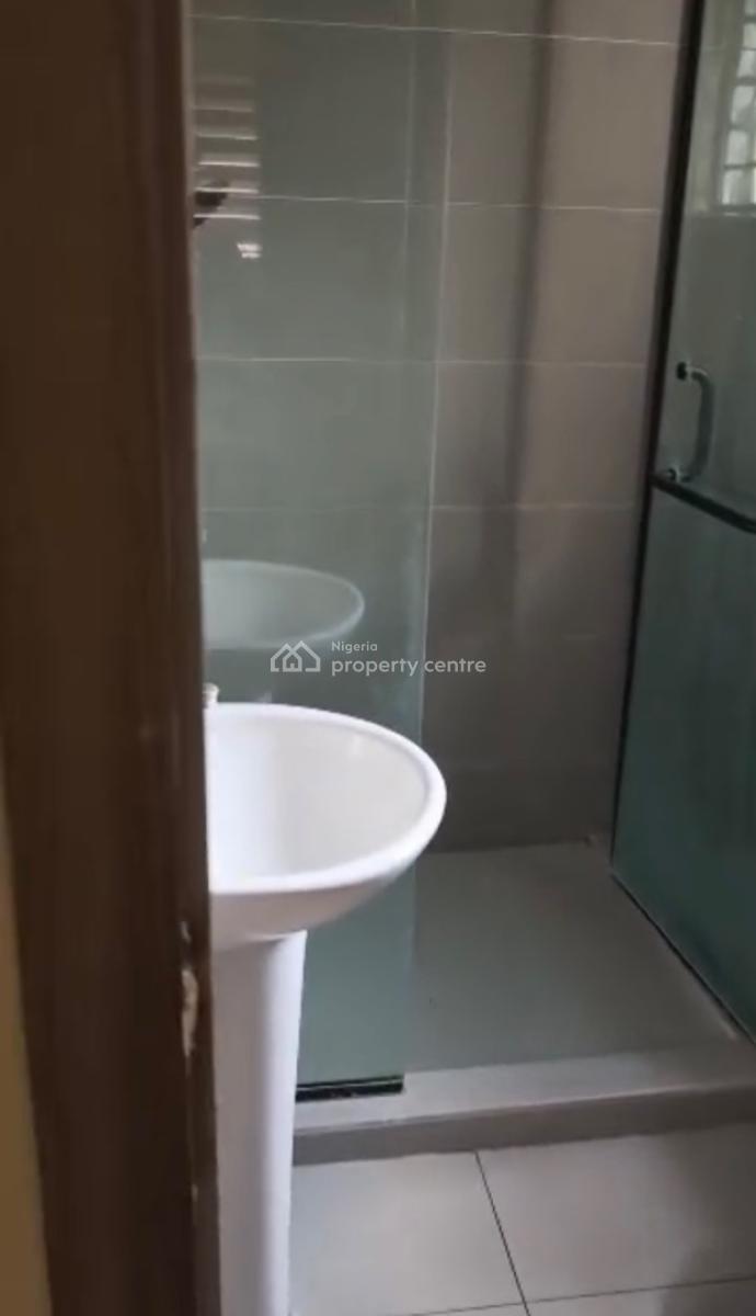 Unfurnished/furnished 3 Bedroom Available, Lekki Phase 1, Lekki, Lagos, Flat / Apartment for Rent