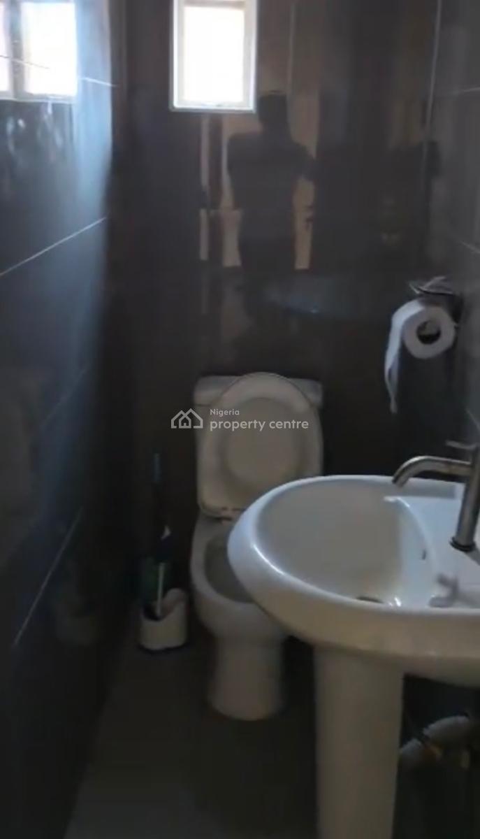 Unfurnished/furnished 3 Bedroom Available, Lekki Phase 1, Lekki, Lagos, Flat / Apartment for Rent