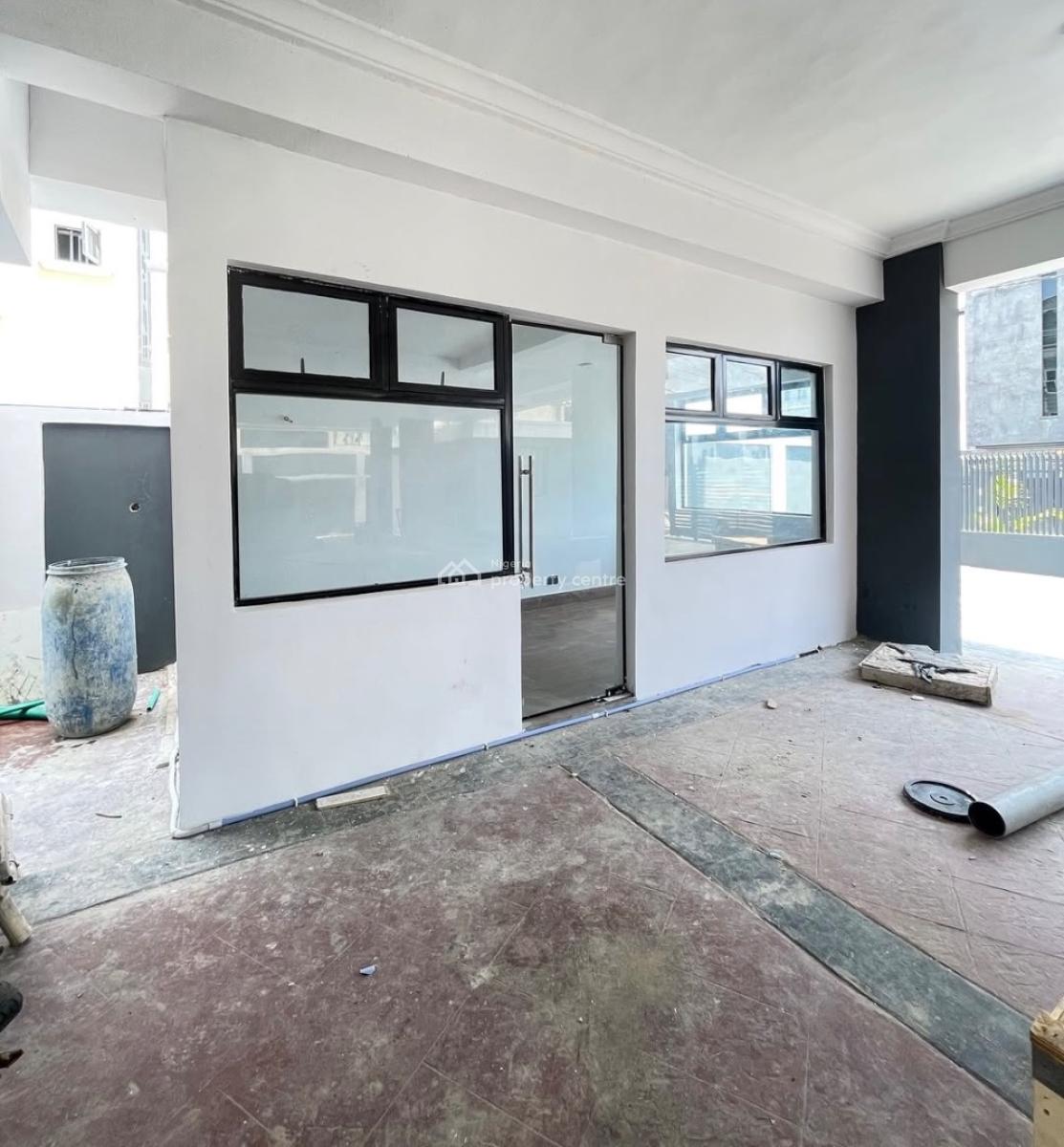Lovely 2 Bedroom Apartment with Bq, Lekki Phase 1, Lekki Phase 1, Lekki, Lagos, Block of Flats for Sale