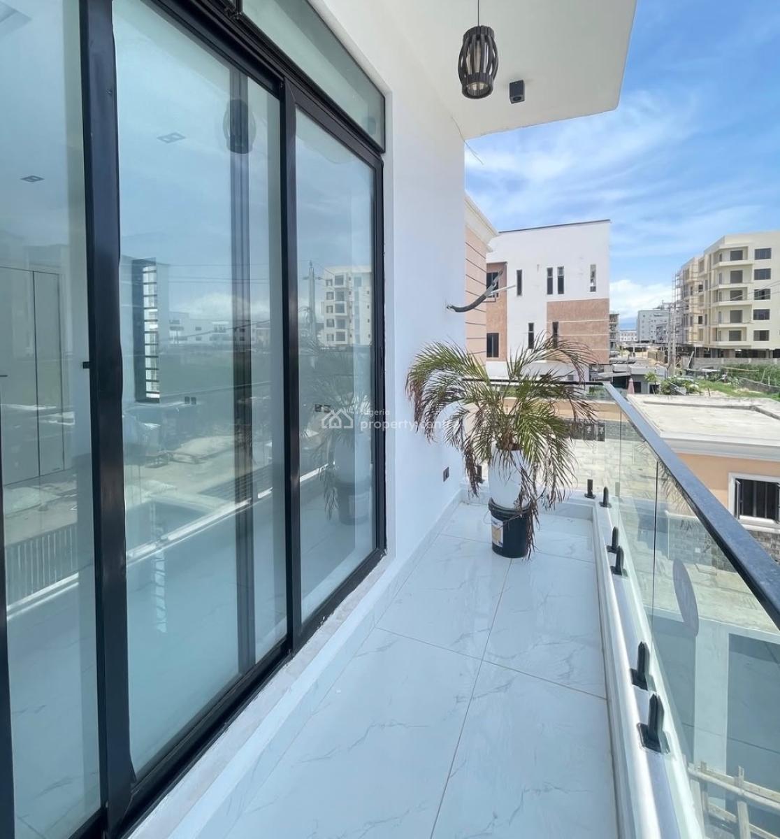 Lovely 2 Bedroom Apartment with Bq, Lekki Phase 1, Lekki Phase 1, Lekki, Lagos, Block of Flats for Sale