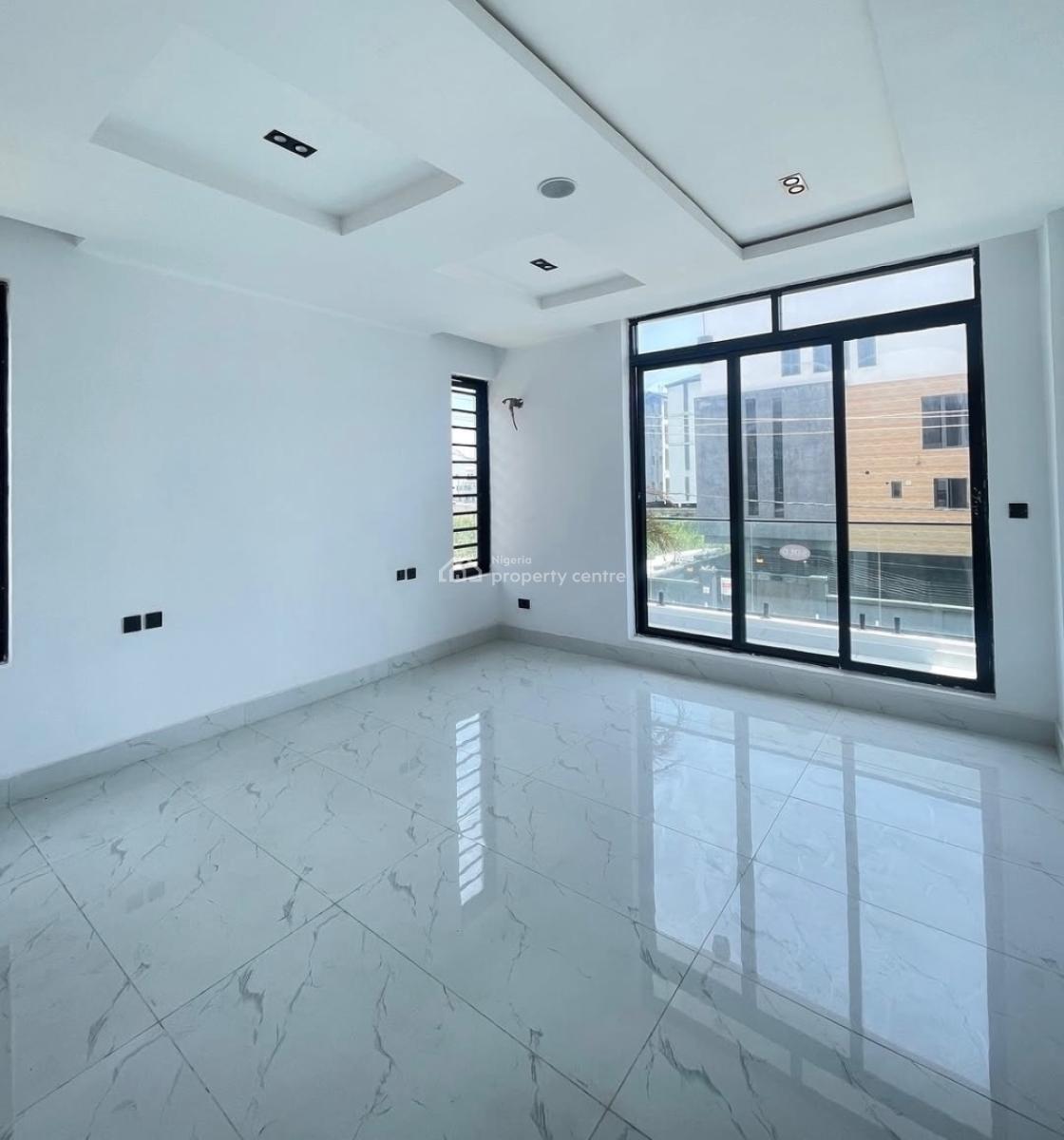 Lovely 2 Bedroom Apartment with Bq, Lekki Phase 1, Lekki Phase 1, Lekki, Lagos, Block of Flats for Sale