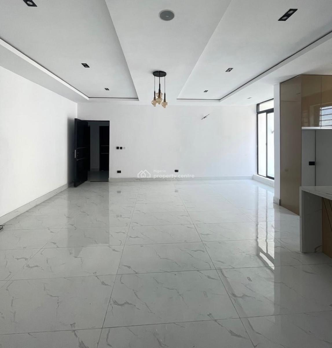 Lovely 2 Bedroom Apartment with Bq, Lekki Phase 1, Lekki Phase 1, Lekki, Lagos, Block of Flats for Sale