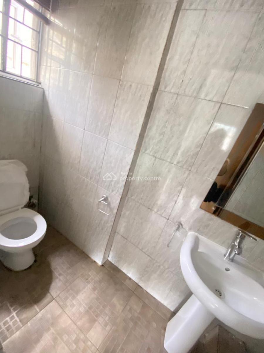 Beautiful 2 Bedroom Apartment for Residential Or Commercial Use, Lekki Phase 1, Lekki, Lagos, Flat / Apartment for Rent