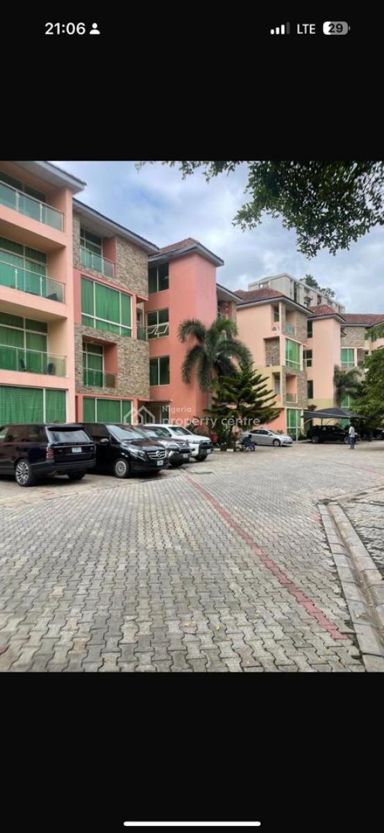 Luxury 3 Bedroom Maisonette with a Room Bq in Ikoyi, Mobolaji Johnson, Ikoyi, Lagos, Flat / Apartment for Rent